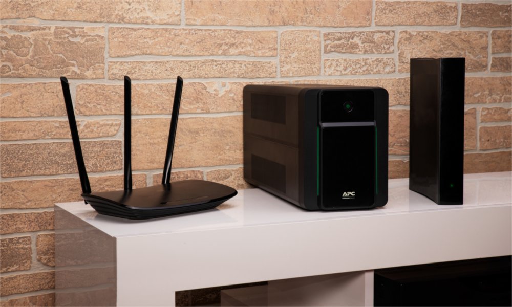 APC Back-UPS BX1600MI | 1600 VA / 900 W | 6x IEC C13 Stopcontacten | AVR Spanningsregeling | LED-Statusindicator | Robuuste Tower UPS 3 APC Back-UPS BX1600MI | 1600 VA / 900 W | 6x IEC C13 Stopcontacten | AVR Spanningsregeling | LED-Statusindicator | Robuuste Tower UPS - Afbeelding 3