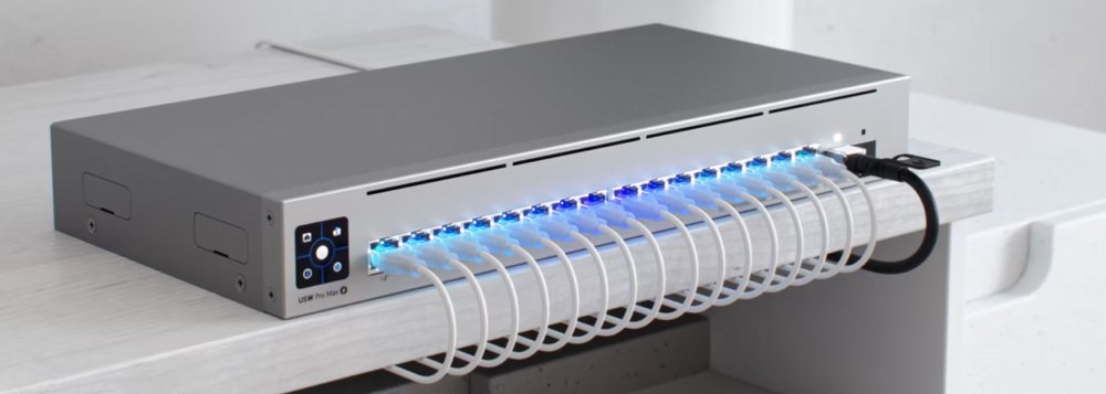 Ubiquiti UniFi Switch Pro Max 16 PoE | 16-Poorts 2.5G Switch | Managed L3 | 4x PoE++ + 12x PoE+ | Zilver 2 Ubiquiti UniFi Switch Pro Max 16 PoE | 16-Poorts 2.5G Switch | Managed L3 | 4x PoE++ + 12x PoE+ | Zilver - Afbeelding 2