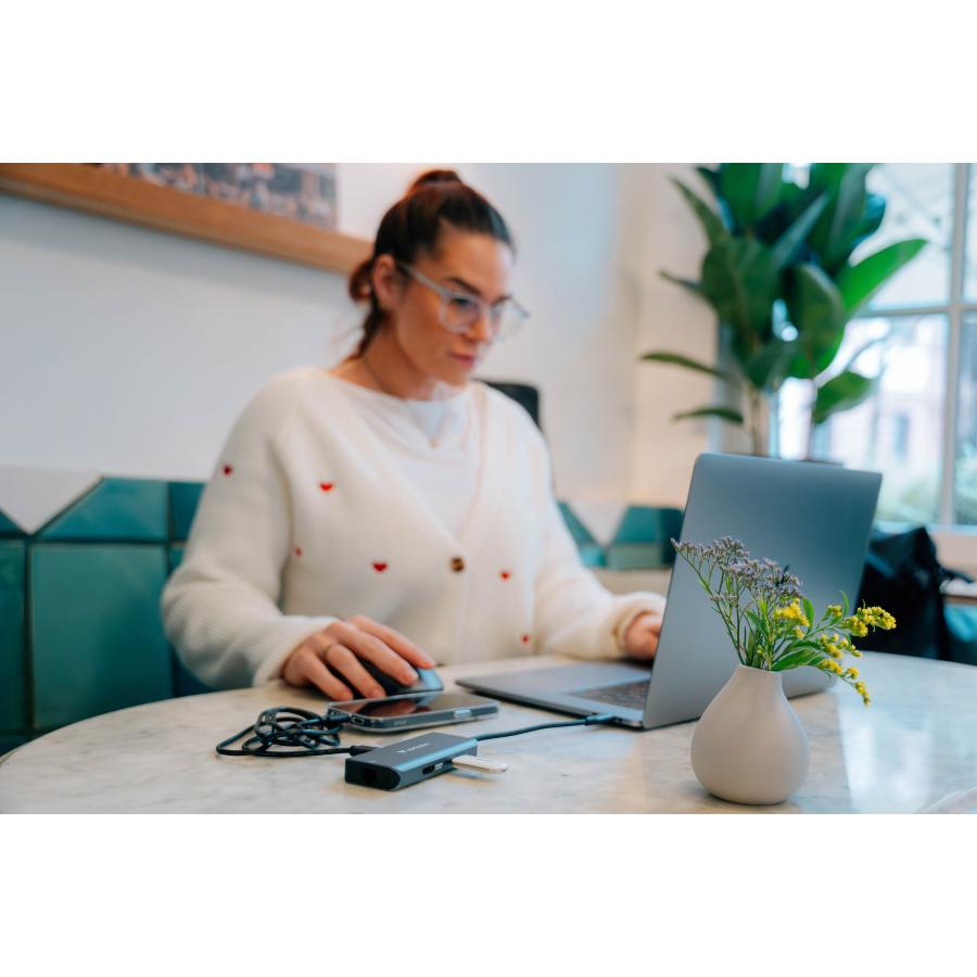 Verbatim 32157 USB-C Essentials Multiport Hub, HDMI 2160p, USB-C PD, 3x USB-A 3.2 Gen 1, RJ-45, Grey 5 Verbatim 32157 USB-C Essentials Multiport Hub, HDMI 2160p, USB-C PD, 3x USB-A 3.2 Gen 1, RJ-45, Grey - Afbeelding 5